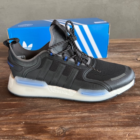 ADIDAS MENS NMD_V3 SHOES BRAND NEW IN BOX SIZE 11 main image 4